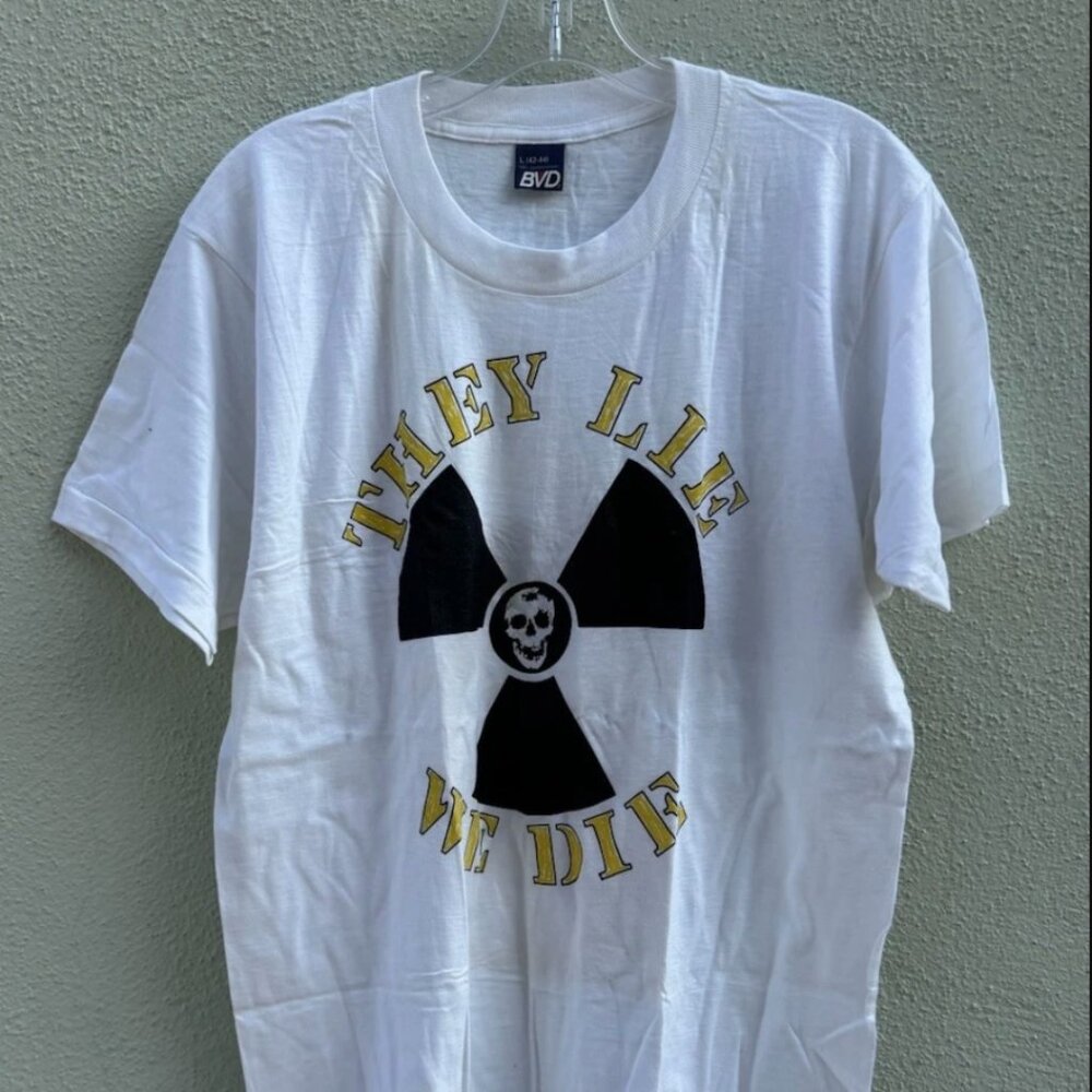 Vintage BVD Shirt Mens Large White Single Stitch Tee Shirt Made in USA They Lie